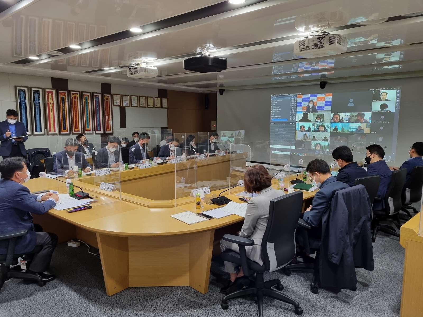 한국농어촌공사는 27일 나주 본사에서 농어촌 공간의 현안 문제 해결을 위한 토론회를 개최했다.jpg